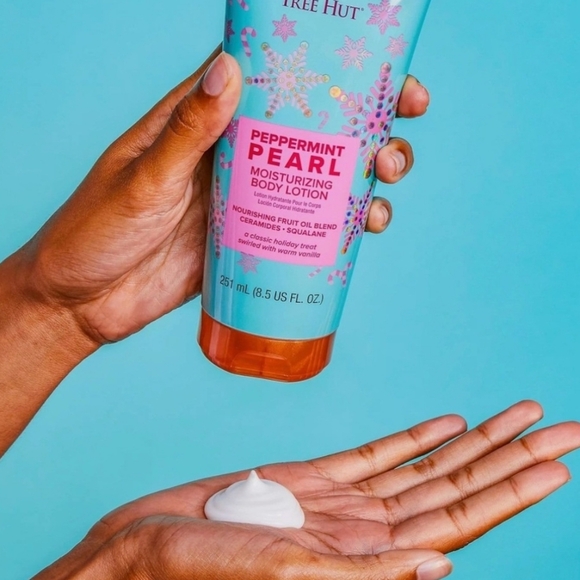 *Limited Edition* Tree Hut Peppermint Pearl Body Lotion - Picture 3 of 4